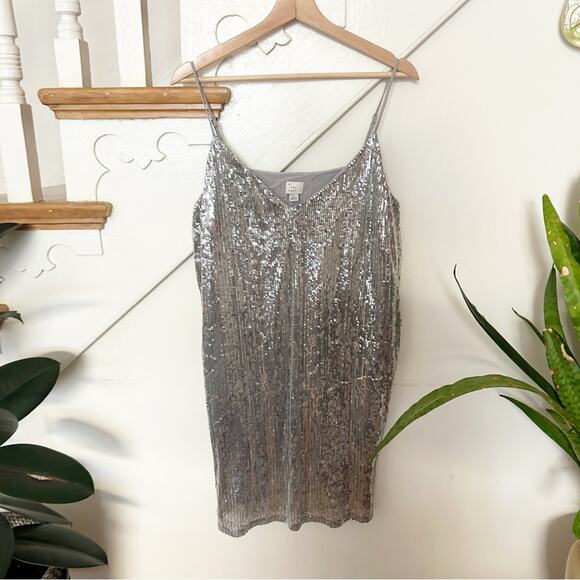 A New Day Silver Sequin Mini Dress Spaghetti Straps V-Neckline Sleeveless Size L - Picture 2 of 8